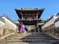 随念寺の山門・神門