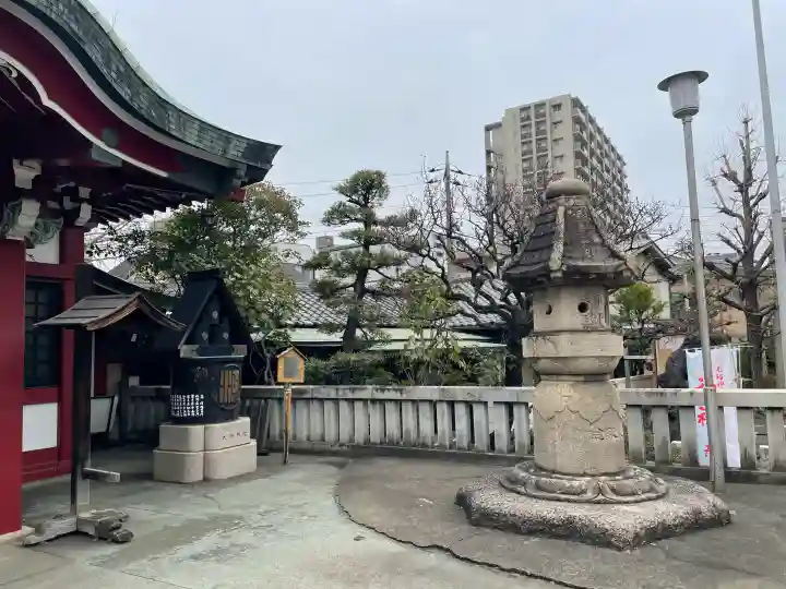 河原町稲荷神社の{uncategorized: "未分類", other: "その他", undefined: "問題あり", building: "その他建物", grave: "お墓", sacred_gate: "鳥居", guardian: "狛犬", statue: "像", buddha: "仏像", history: "歴史", nature: "自然", garden: "庭園", animal: "動物", pagoda: "塔", temizu: "手水舎", mountain_gate: "山門・神門", sanctuary: "本殿・本堂", subordinate: "末社・摂社", art: "芸術", scenery: "景色", jizo: "地蔵", ema: "絵馬", goshuin: "御朱印", omikuji: "おみくじ", items: "授与品その他", amulet: "お守り", goshuincho: "御朱印帳", eats: "食事", festival: "お祭り", votive_dance: "神楽", shichigosan: "七五三参", wedding: "結婚式", experience: "体験その他", initially: "初詣", around: "周辺", anti_infection: "感染症対策"}