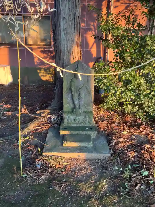 八龍神社の{uncategorized: "未分類", other: "その他", undefined: "問題あり", building: "その他建物", grave: "お墓", sacred_gate: "鳥居", guardian: "狛犬", statue: "像", buddha: "仏像", history: "歴史", nature: "自然", garden: "庭園", animal: "動物", pagoda: "塔", temizu: "手水舎", mountain_gate: "山門・神門", sanctuary: "本殿・本堂", subordinate: "末社・摂社", art: "芸術", scenery: "景色", jizo: "地蔵", ema: "絵馬", goshuin: "御朱印", omikuji: "おみくじ", items: "授与品その他", amulet: "お守り", goshuincho: "御朱印帳", eats: "食事", festival: "お祭り", votive_dance: "神楽", shichigosan: "七五三参", wedding: "結婚式", experience: "体験その他", initially: "初詣", around: "周辺", anti_infection: "感染症対策"}