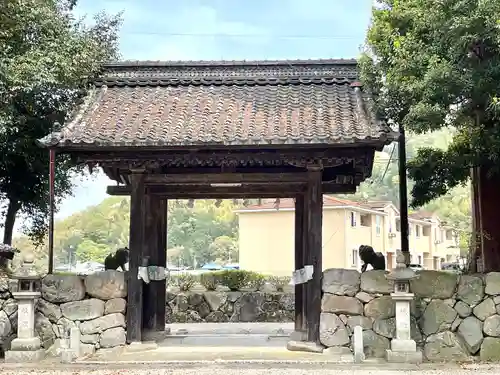 椿神社の山門