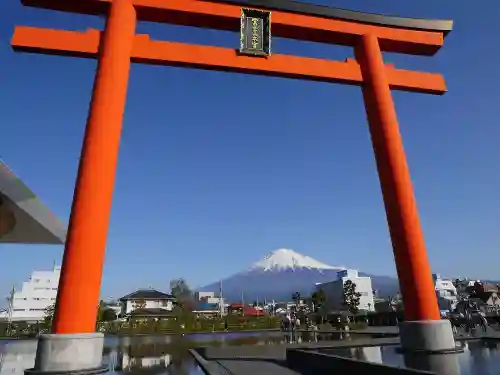 富士山本宮浅間大社の鳥居