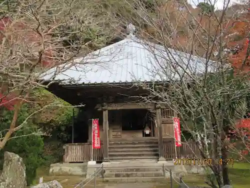 小松寺の本殿・本堂