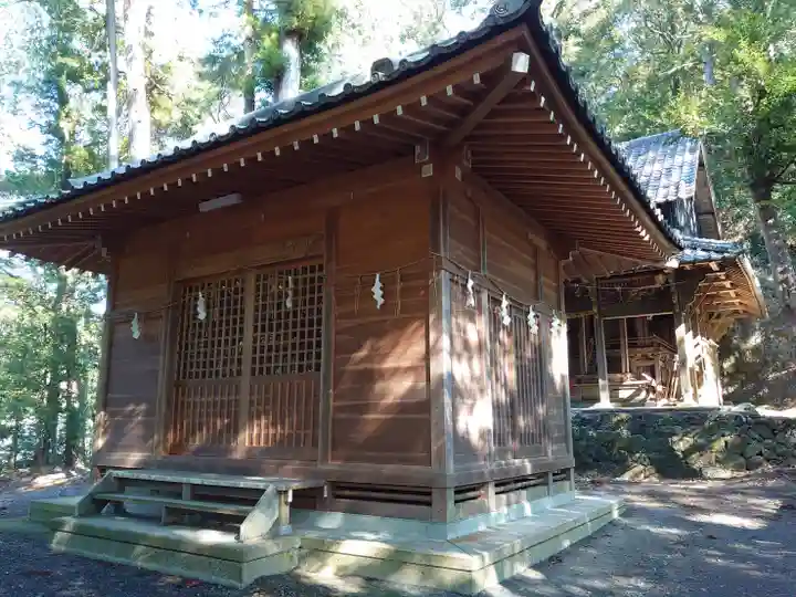 六社神社の本殿・本堂