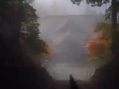 七面山敬慎院の本殿・本堂