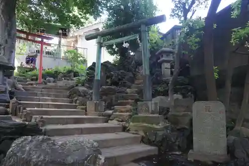 田端八幡神社の末社・摂社