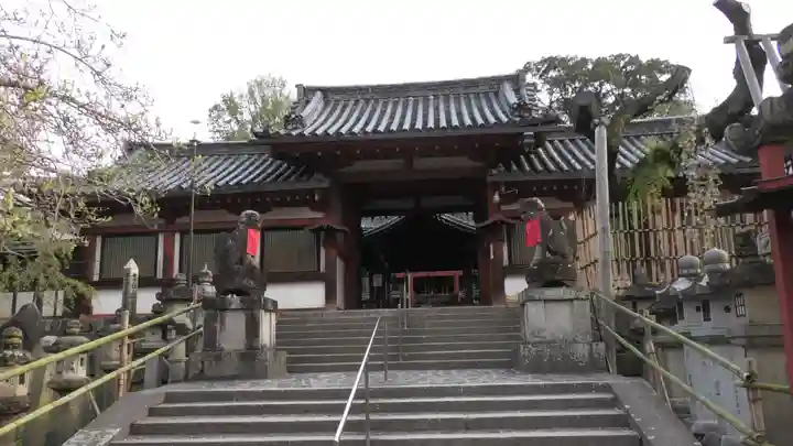 氷室神社の山門・神門