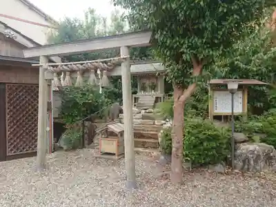 二ツ池春日神社の鳥居