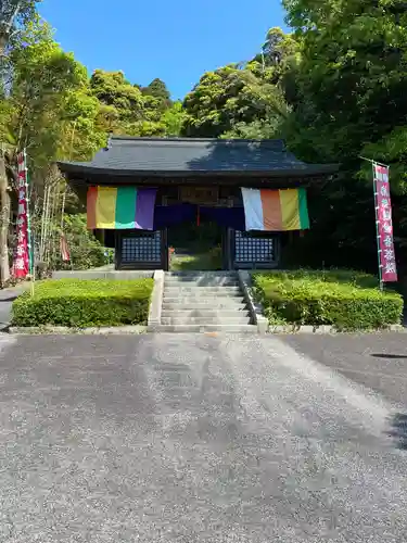 禅定寺の山門