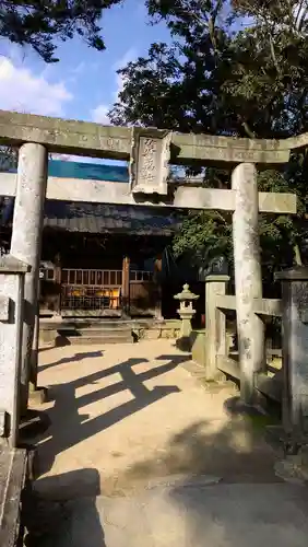 荒胡子神社の本殿