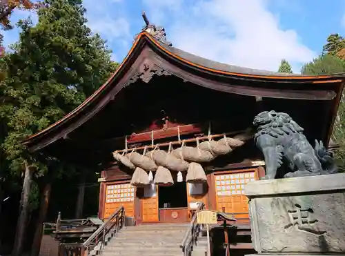 諏訪大社下社秋宮の本殿・本堂