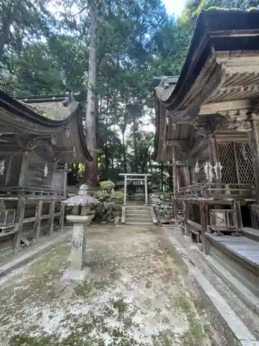 融神社の建物その他