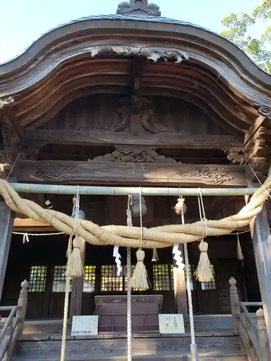 草木八幡神社の本殿・本堂