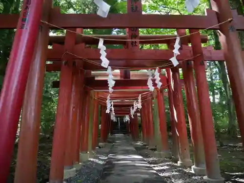 新屋山神社の鳥居