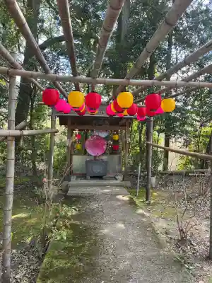 鷺神社の{uncategorized: "未分類", other: "その他", undefined: "問題あり", building: "その他建物", grave: "お墓", sacred_gate: "鳥居", guardian: "狛犬", statue: "像", buddha: "仏像", history: "歴史", nature: "自然", garden: "庭園", animal: "動物", pagoda: "塔", temizu: "手水舎", mountain_gate: "山門・神門", sanctuary: "本殿・本堂", subordinate: "末社・摂社", art: "芸術", scenery: "景色", jizo: "地蔵", ema: "絵馬", goshuin: "御朱印", omikuji: "おみくじ", items: "授与品その他", amulet: "お守り", goshuincho: "御朱印帳", eats: "食事", festival: "お祭り", votive_dance: "神楽", shichigosan: "七五三参", wedding: "結婚式", experience: "体験その他", initially: "初詣", around: "周辺", anti_infection: "感染症対策"}