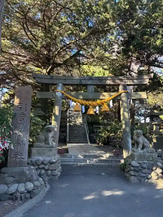 大瀬神社の{uncategorized: "未分類", other: "その他", undefined: "問題あり", building: "その他建物", grave: "お墓", sacred_gate: "鳥居", guardian: "狛犬", statue: "像", buddha: "仏像", history: "歴史", nature: "自然", garden: "庭園", animal: "動物", pagoda: "塔", temizu: "手水舎", mountain_gate: "山門・神門", sanctuary: "本殿・本堂", subordinate: "末社・摂社", art: "芸術", scenery: "景色", jizo: "地蔵", ema: "絵馬", goshuin: "御朱印", omikuji: "おみくじ", items: "授与品その他", amulet: "お守り", goshuincho: "御朱印帳", eats: "食事", festival: "お祭り", votive_dance: "神楽", shichigosan: "七五三参", wedding: "結婚式", experience: "体験その他", initially: "初詣", around: "周辺", anti_infection: "感染症対策"}