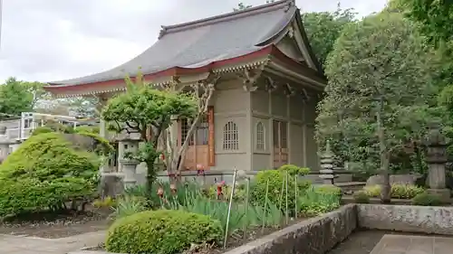 三寳寺の本殿