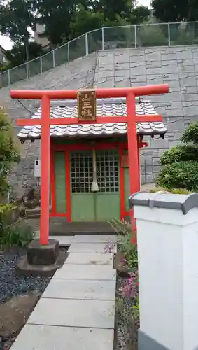 自性院の末社・摂社