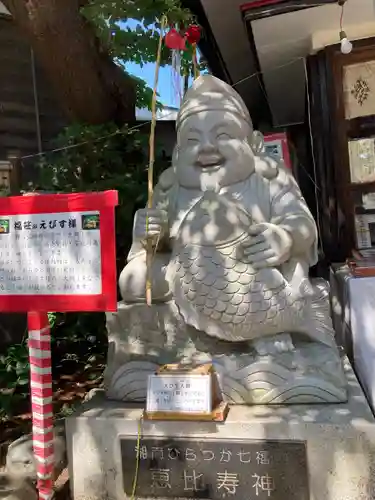 平塚三嶋神社の像