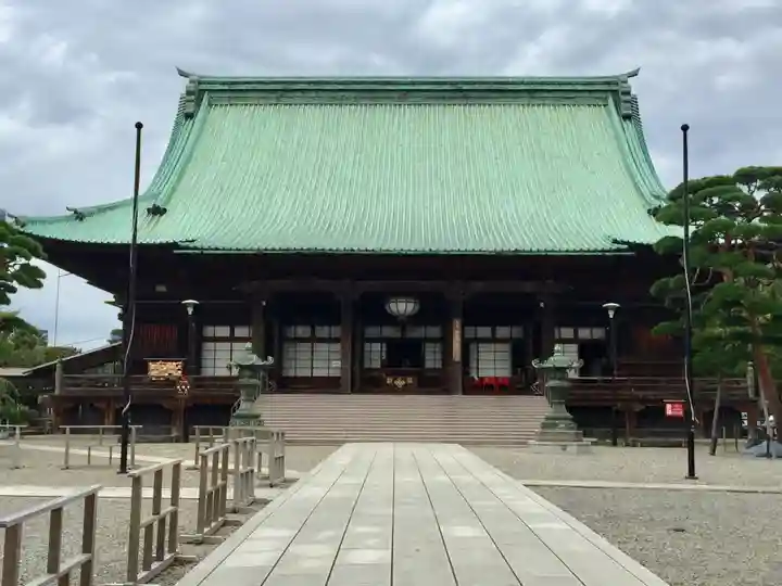 護国寺の本殿・本堂