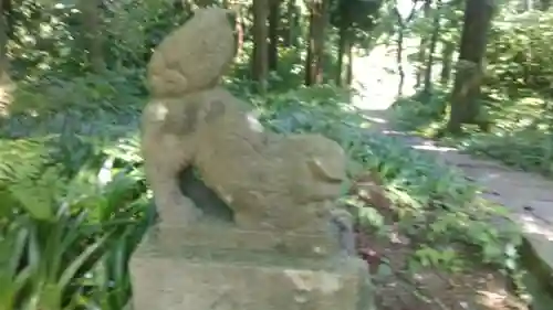 六座神社の狛犬