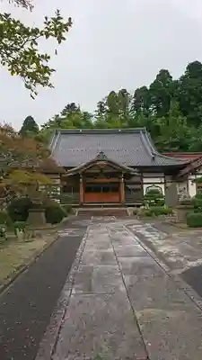 梅渓寺の本殿・本堂