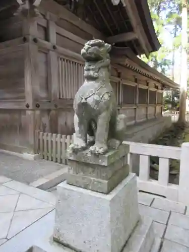 彌彦神社の狛犬