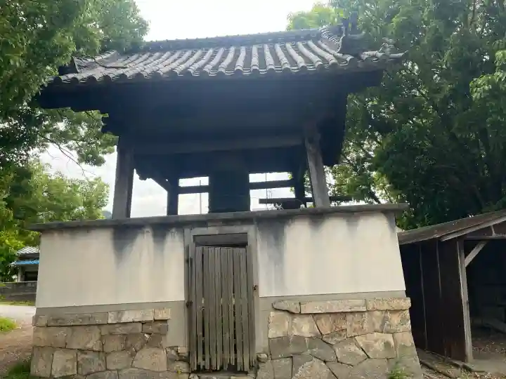 教興寺の{uncategorized: "未分類", other: "その他", undefined: "問題あり", building: "その他建物", grave: "お墓", sacred_gate: "鳥居", guardian: "狛犬", statue: "像", buddha: "仏像", history: "歴史", nature: "自然", garden: "庭園", animal: "動物", pagoda: "塔", temizu: "手水舎", mountain_gate: "山門・神門", sanctuary: "本殿・本堂", subordinate: "末社・摂社", art: "芸術", scenery: "景色", jizo: "地蔵", ema: "絵馬", goshuin: "御朱印", omikuji: "おみくじ", items: "授与品その他", amulet: "お守り", goshuincho: "御朱印帳", eats: "食事", festival: "お祭り", votive_dance: "神楽", shichigosan: "七五三参", wedding: "結婚式", experience: "体験その他", initially: "初詣", around: "周辺", anti_infection: "感染症対策"}