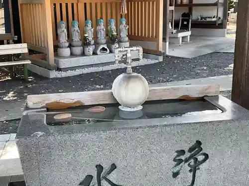 西蓮寺の手水舎