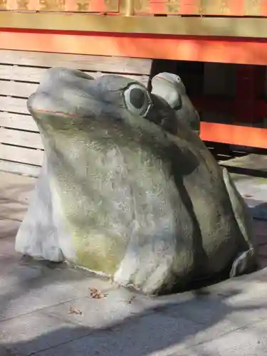 加波山神社真壁拝殿の像