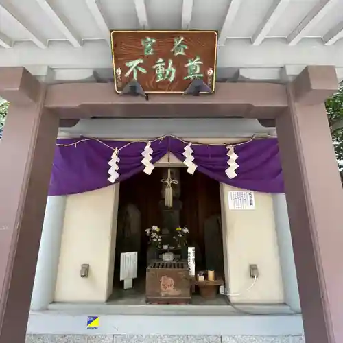 宮益御嶽神社の末社・摂社