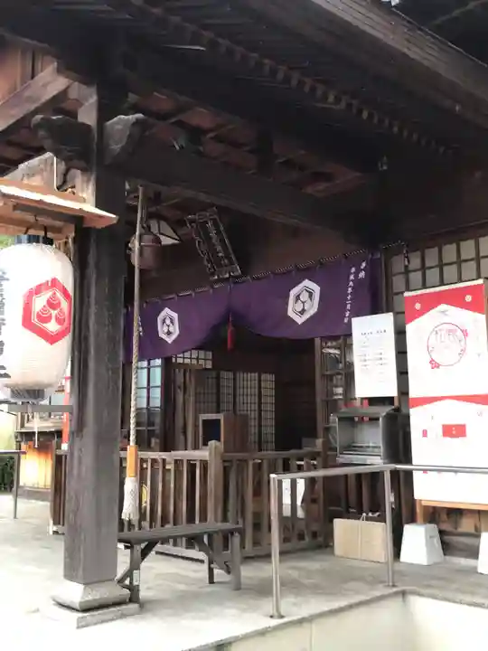 出世稻荷神社の本殿・本堂