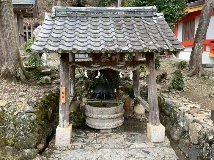 松尾大社の手水舎