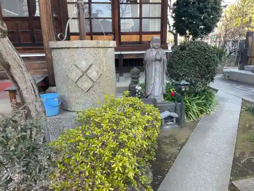 瑞泰寺の{uncategorized: "未分類", other: "その他", undefined: "問題あり", building: "その他建物", grave: "お墓", sacred_gate: "鳥居", guardian: "狛犬", statue: "像", buddha: "仏像", history: "歴史", nature: "自然", garden: "庭園", animal: "動物", pagoda: "塔", temizu: "手水舎", mountain_gate: "山門・神門", sanctuary: "本殿・本堂", subordinate: "末社・摂社", art: "芸術", scenery: "景色", jizo: "地蔵", ema: "絵馬", goshuin: "御朱印", omikuji: "おみくじ", items: "授与品その他", amulet: "お守り", goshuincho: "御朱印帳", eats: "食事", festival: "お祭り", votive_dance: "神楽", shichigosan: "七五三参", wedding: "結婚式", experience: "体験その他", initially: "初詣", around: "周辺", anti_infection: "感染症対策"}