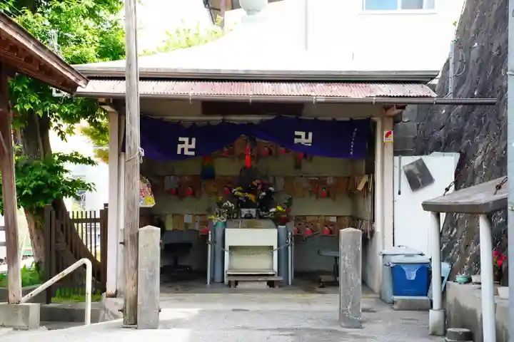 野芥縁切地蔵尊の本殿・本堂