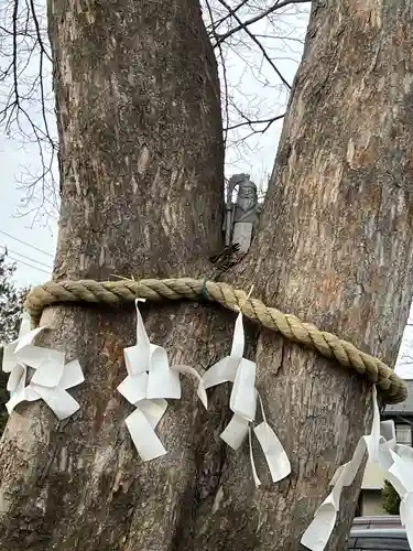 鎮守氷川神社の像