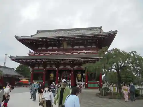 浅草寺の山門