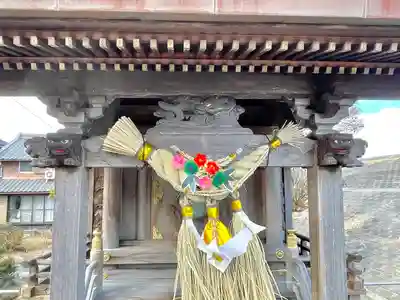 殿名八剣神社の末社・摂社