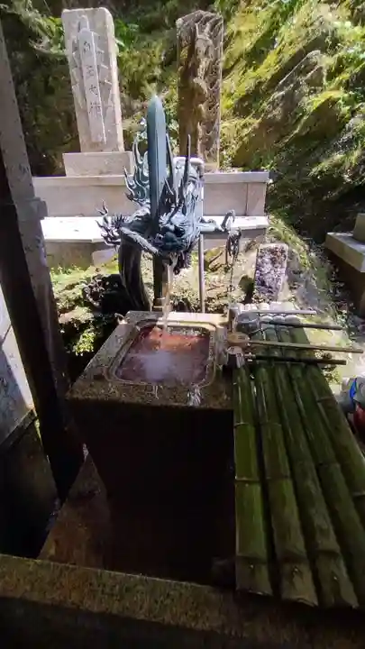 脳天大神龍王院(奈良県)