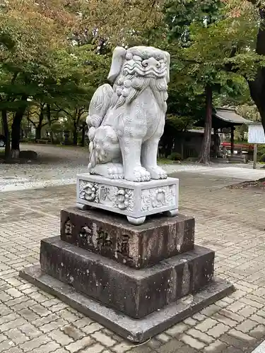 鳥海月山両所宮の狛犬