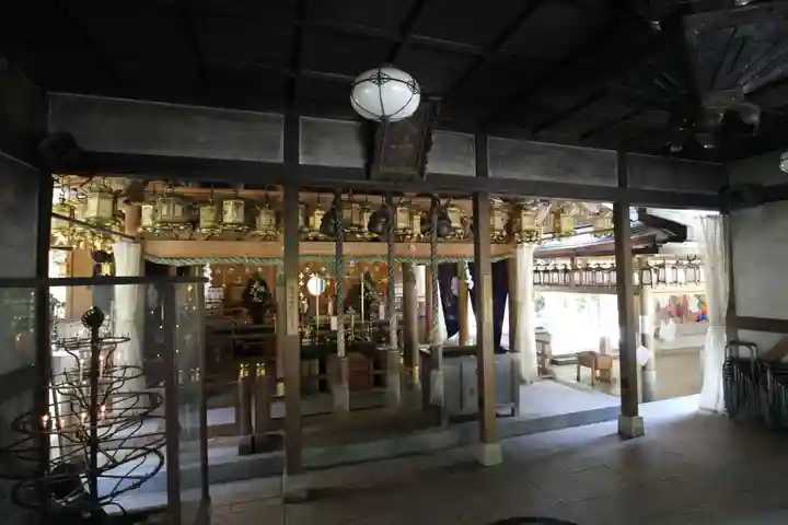 脳天大神龍王院の本殿・本堂