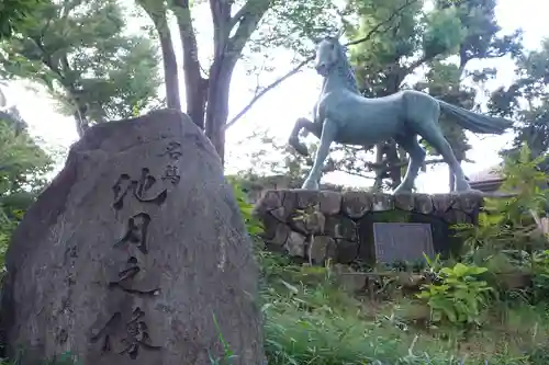 千束八幡神社の像