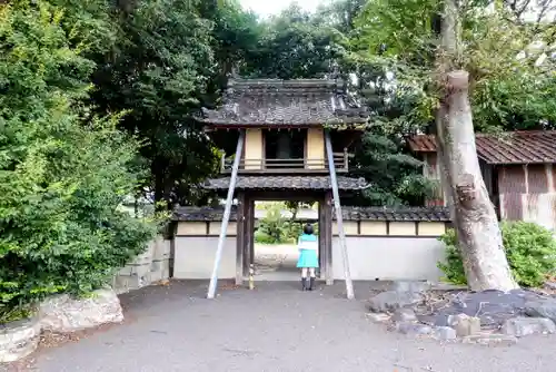 慈眼寺の山門