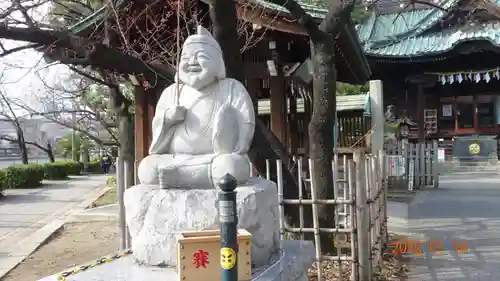 荏原神社の像