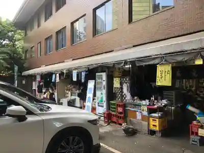 豊川稲荷東京別院の周辺