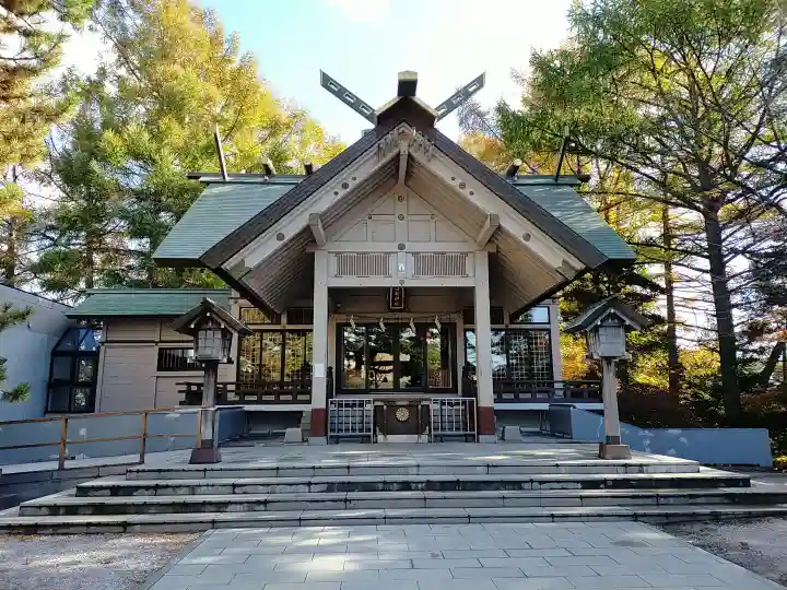 白石神社の本殿・本堂