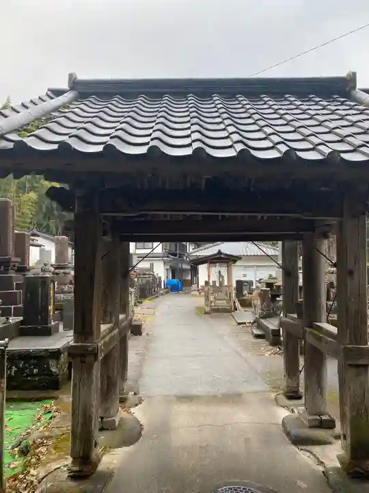 神宮寺の山門・神門
