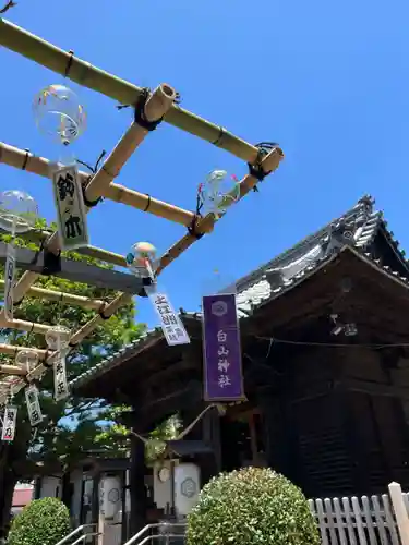 嶺白山神社の本殿・本堂