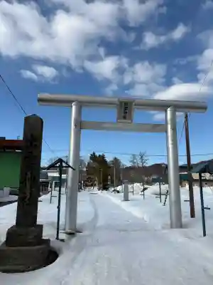 出雲神社の{uncategorized: "未分類", other: "その他", undefined: "問題あり", building: "その他建物", grave: "お墓", sacred_gate: "鳥居", guardian: "狛犬", statue: "像", buddha: "仏像", history: "歴史", nature: "自然", garden: "庭園", animal: "動物", pagoda: "塔", temizu: "手水舎", mountain_gate: "山門・神門", sanctuary: "本殿・本堂", subordinate: "末社・摂社", art: "芸術", scenery: "景色", jizo: "地蔵", ema: "絵馬", goshuin: "御朱印", omikuji: "おみくじ", items: "授与品その他", amulet: "お守り", goshuincho: "御朱印帳", eats: "食事", festival: "お祭り", votive_dance: "神楽", shichigosan: "七五三参", wedding: "結婚式", experience: "体験その他", initially: "初詣", around: "周辺", anti_infection: "感染症対策"}