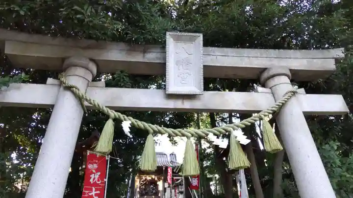 千束八幡神社の鳥居