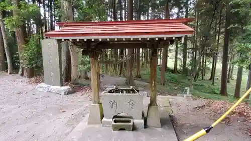 日月神社の手水舎